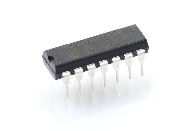 PICAXE-14M2 microcontroller